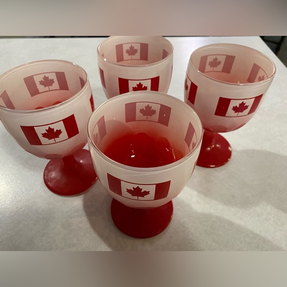 Set of 4 vintage Bartlett Collins thumbprint goblets Canada Flag pattern - Picture 6 of 8